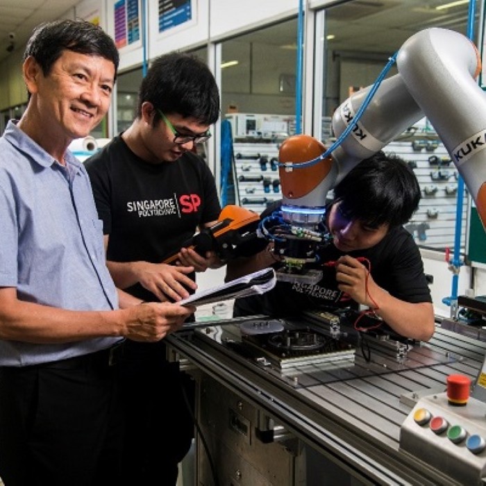 HR-HoSumLim-v01